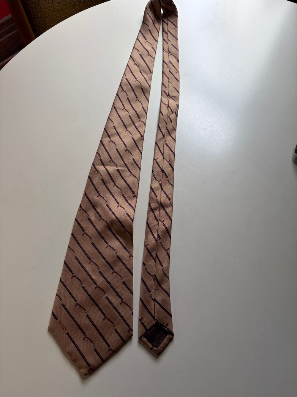 Gucci Men's Tan Tie with Brown Diagonal Pattern